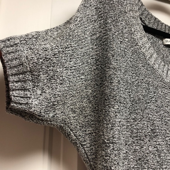 Sweater - Picture 4 of 9